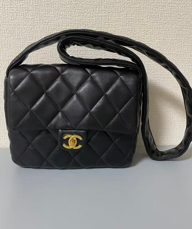 CHANEL マトラッセ フラップバッグ ブラック