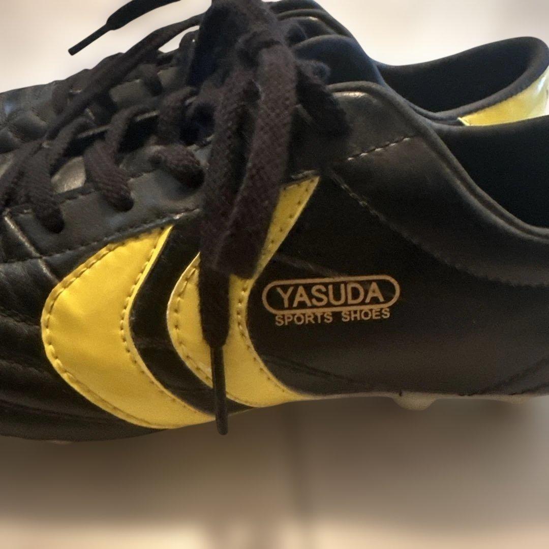 YASUDA サッカーシューズ ブラック/イエロー 24センチ スパイク