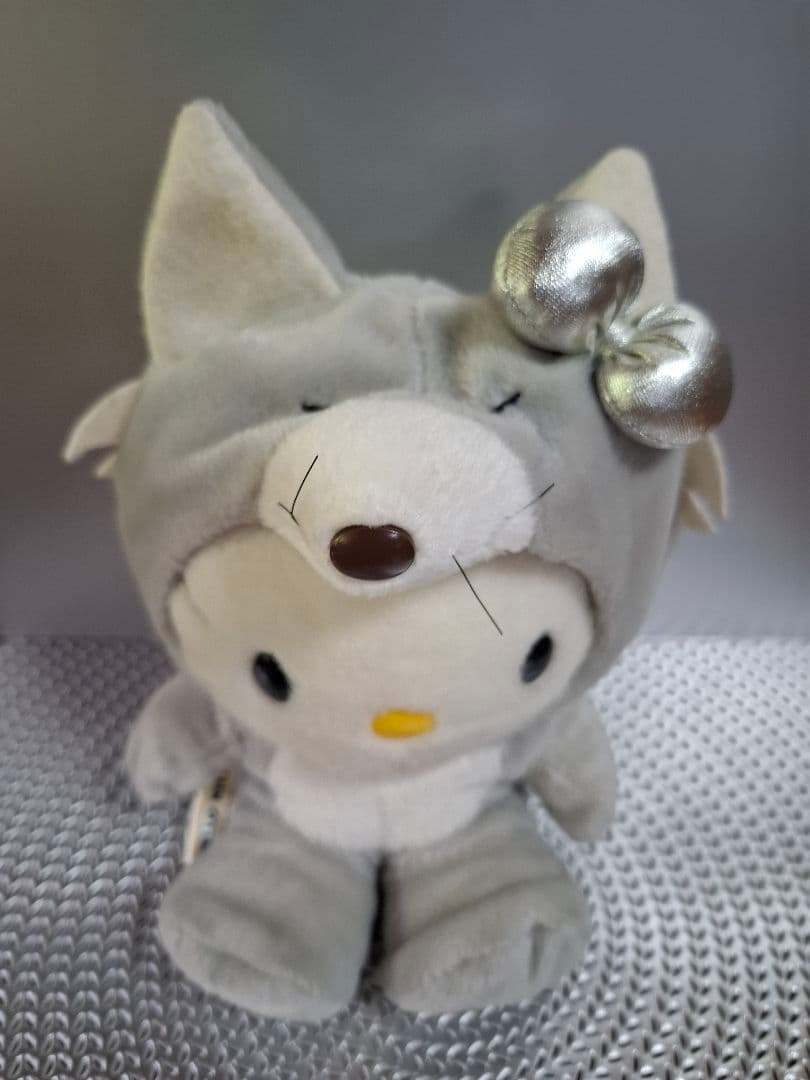 限定セール‼️ハローキティ 　ご当地ぬいぐるみ　レア銀キツネ　北海道限定