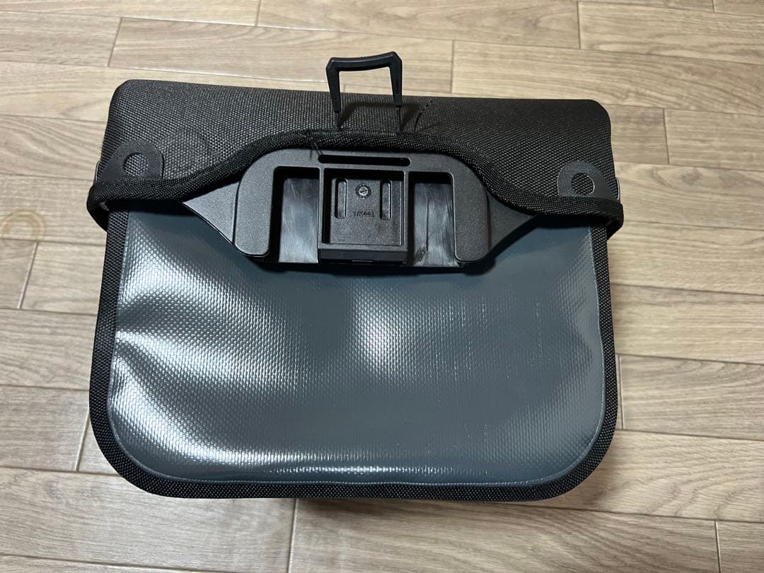 OLTLIEBアルティメイト6 クラシックL 8.5L アスファルト×ブラック