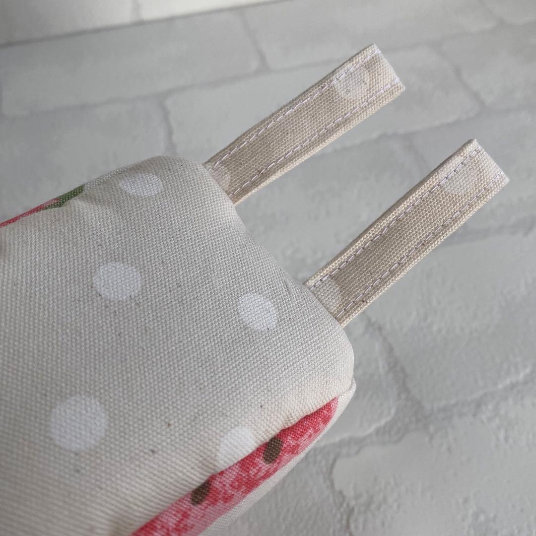 フクロモモンガポーチ　くすみイチゴ