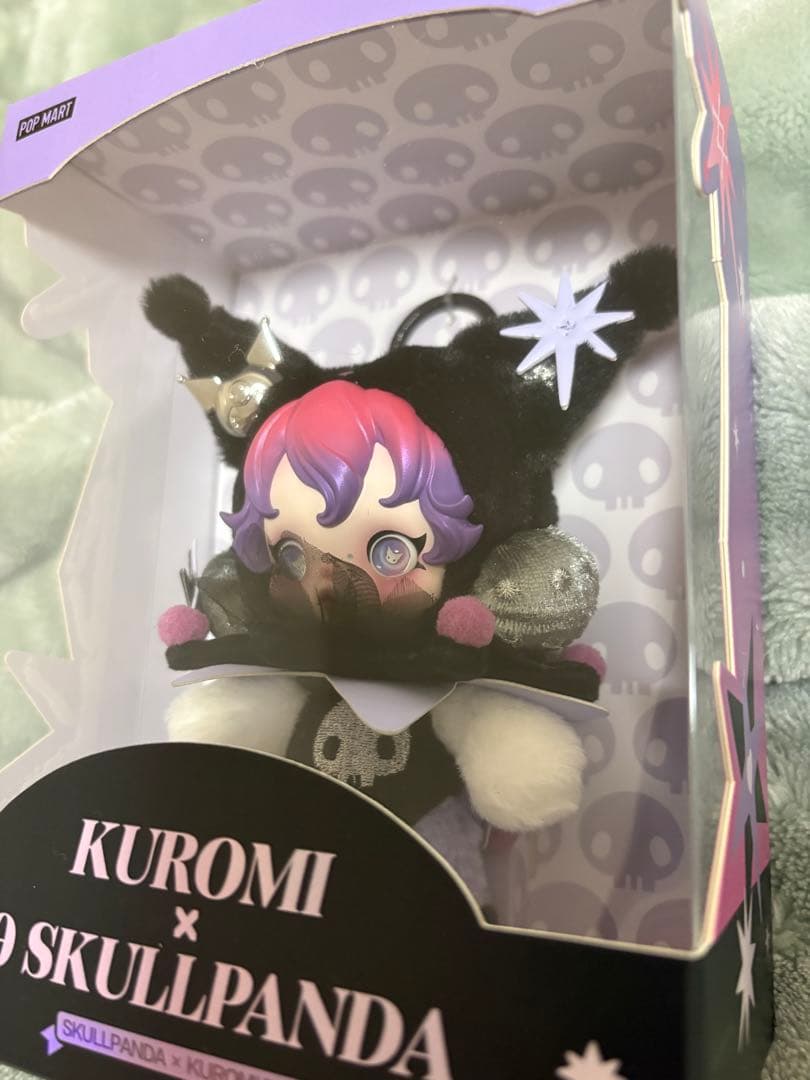 POP MART SKULLPANDA × クロミ ぬいぐるみペンダント