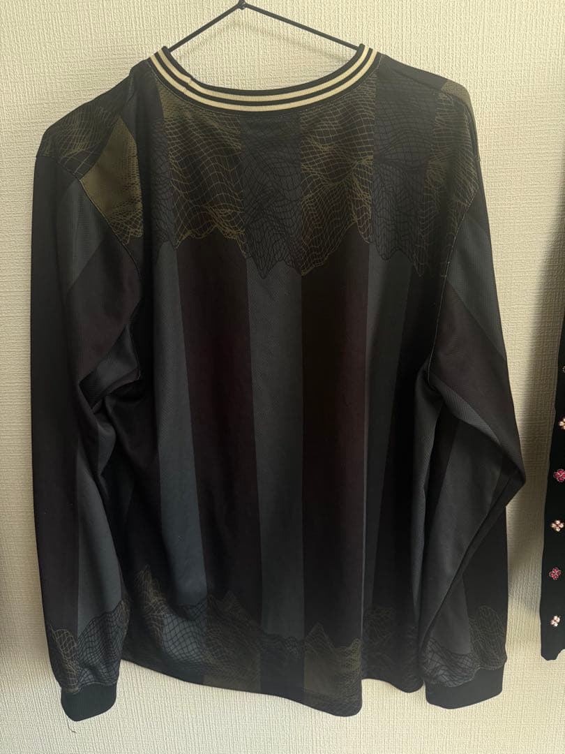 Dime 32 ロゴ 長袖シャツ（人気色）