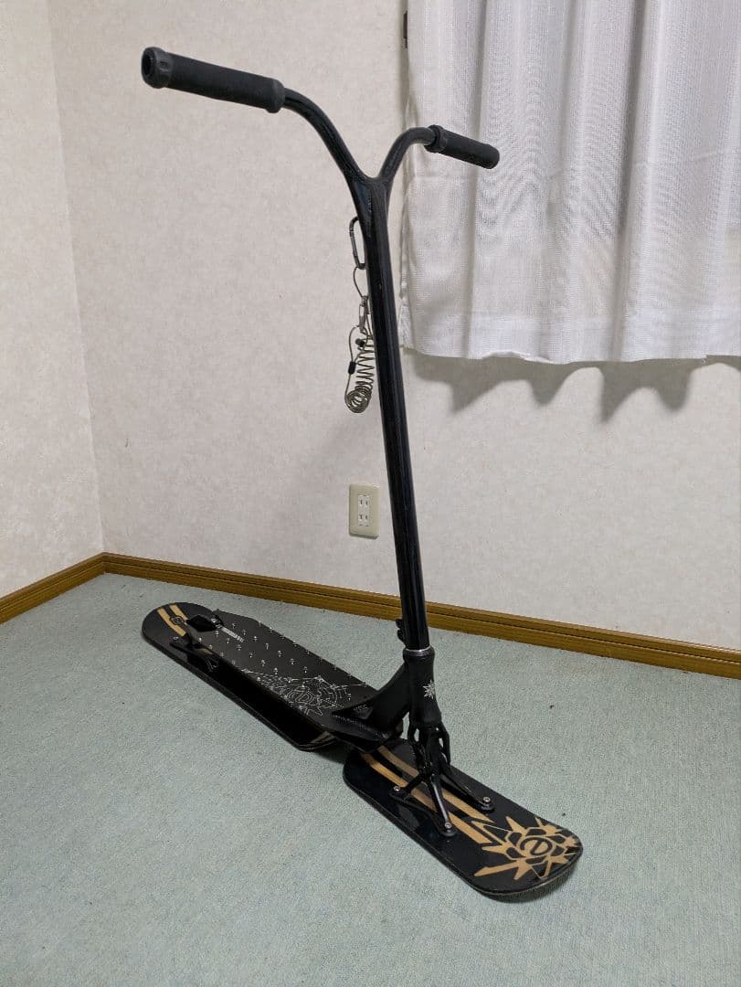 スノースタントスクート　スノースクート　スノーモト