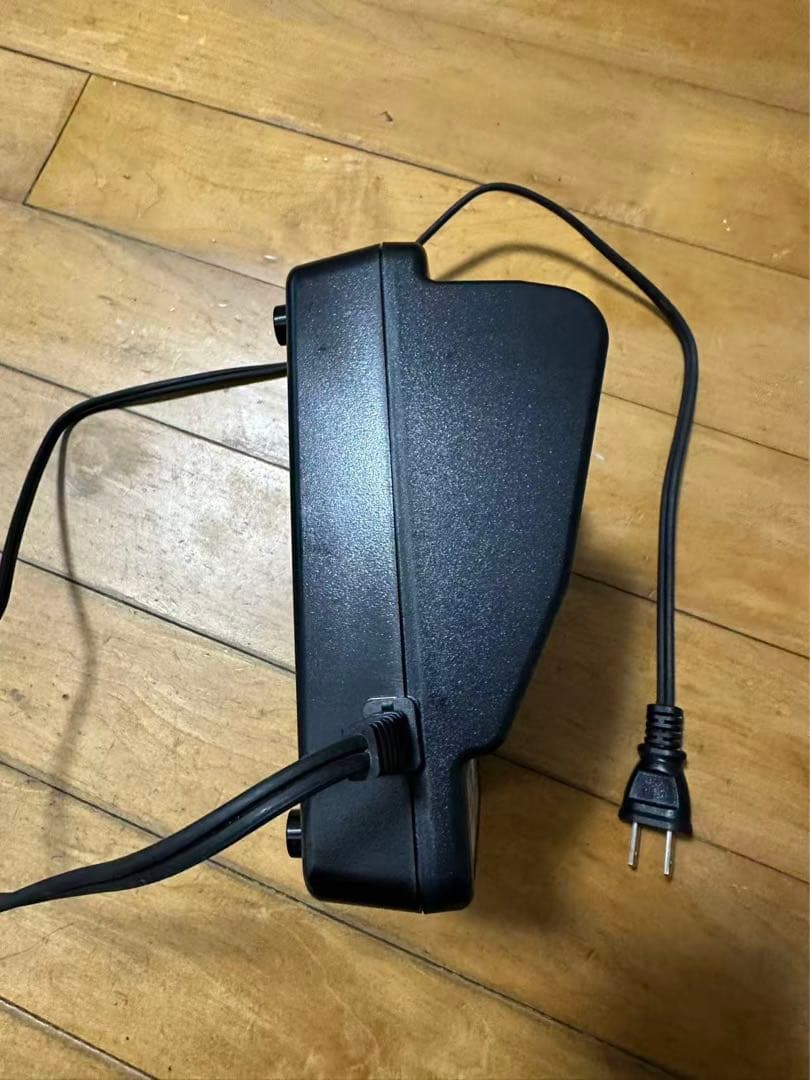 電動自転車用 充電器 黒