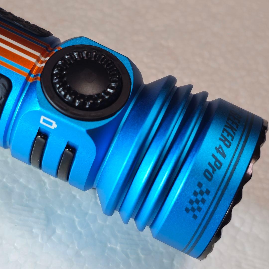 OLIGHT Seeker4 Pro ロードスター オーライト Olight