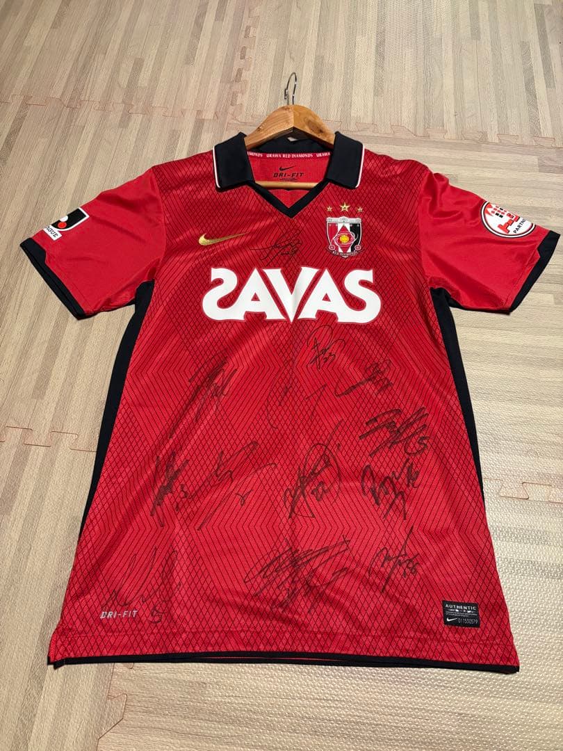 SHIRA　　浦和レッズ　サイン入りユニフォーム