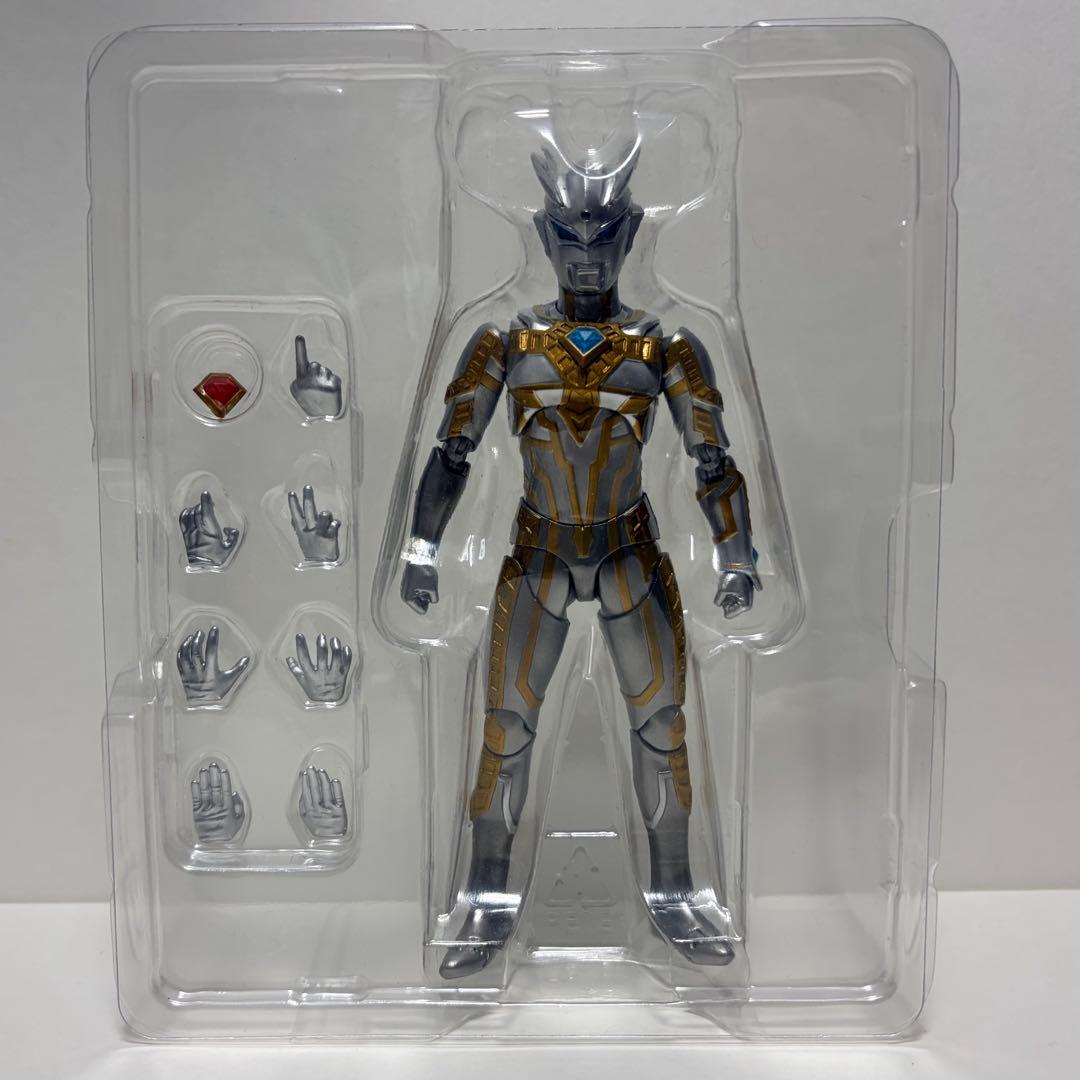【中古】S.H.Figuarts ウルティメイトシャイニングウルトラマンゼロ
