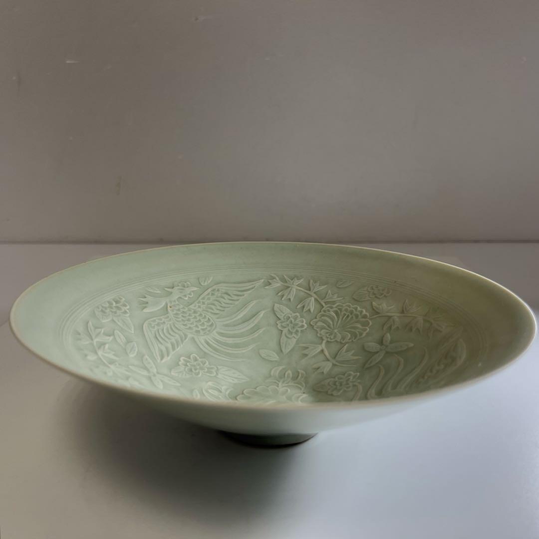 中国清朝時代　陽刻鳳凰文影青鉢　木箱　20.2㎝　東Y7-0702⭐︎2Fトコエサ