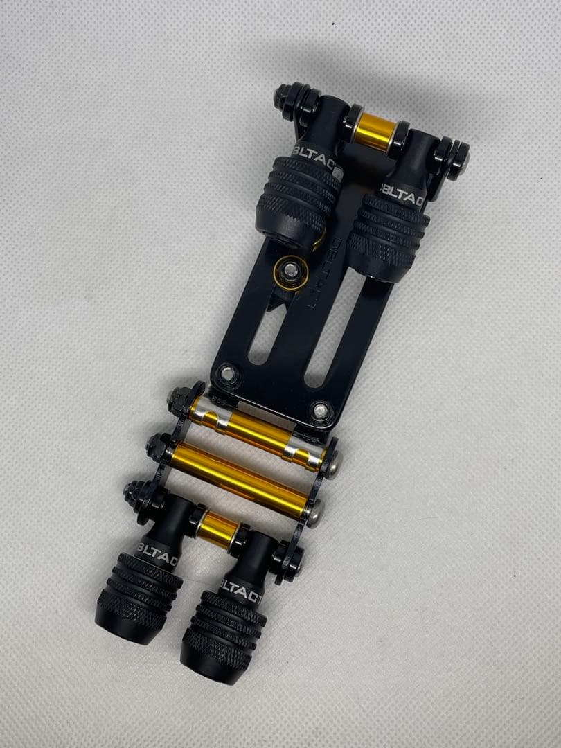 ダブルタクトプレート　ビットホルダー4P ニックス風チェーン・ゴールド×ブラック