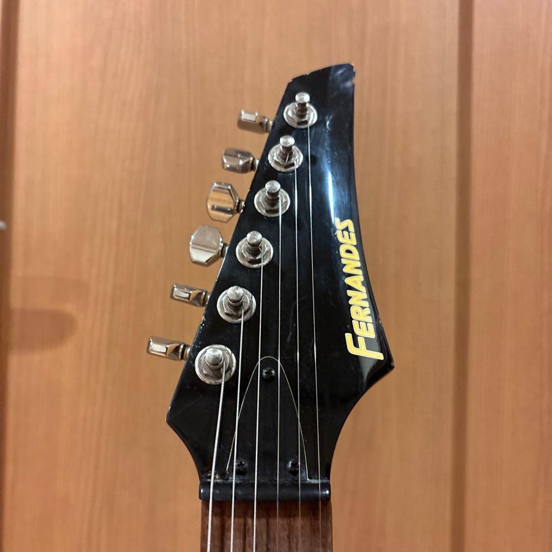 FERNANDES ストラトタイプ（SSH） トレモロアーム付、新品弦張替済
