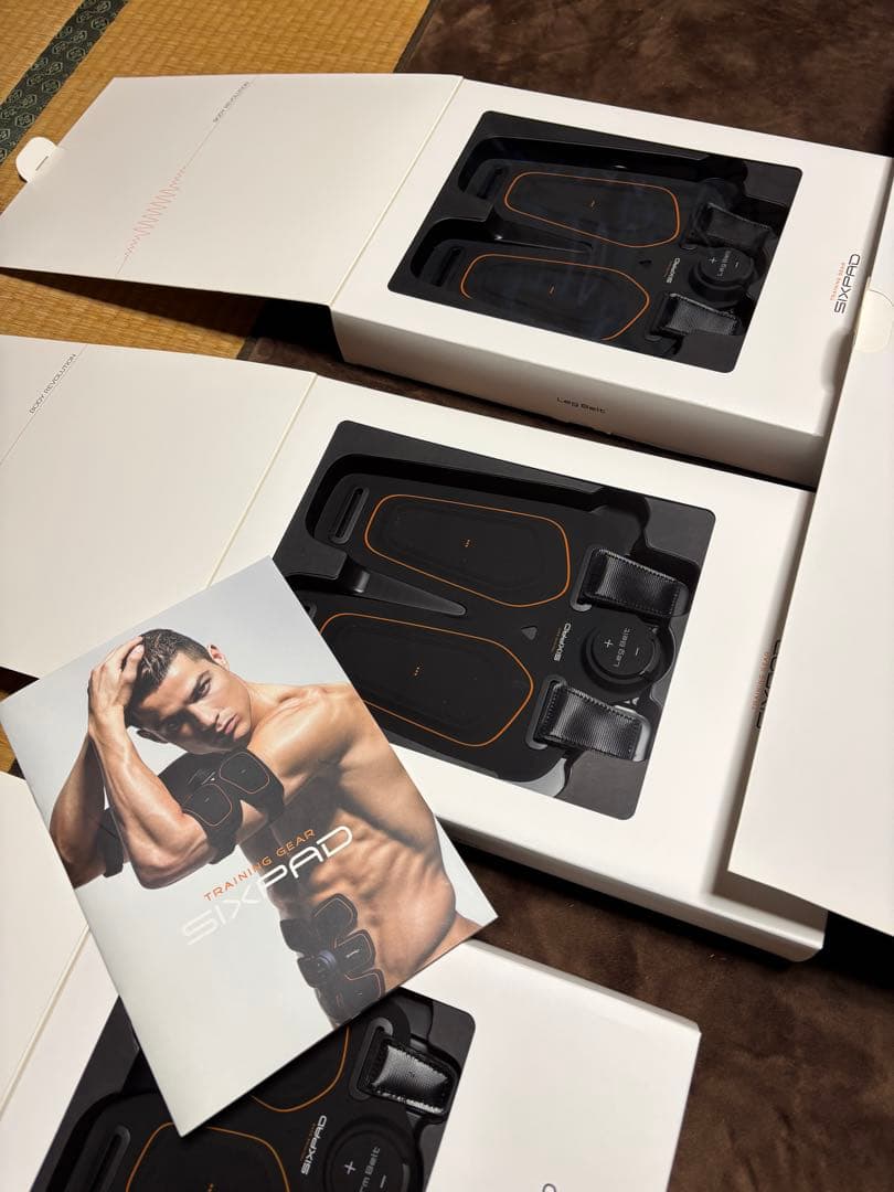 【未使用】SIXPAD 5点セット お腹1・腕2・脚2 自宅保管／箱ダメージあり