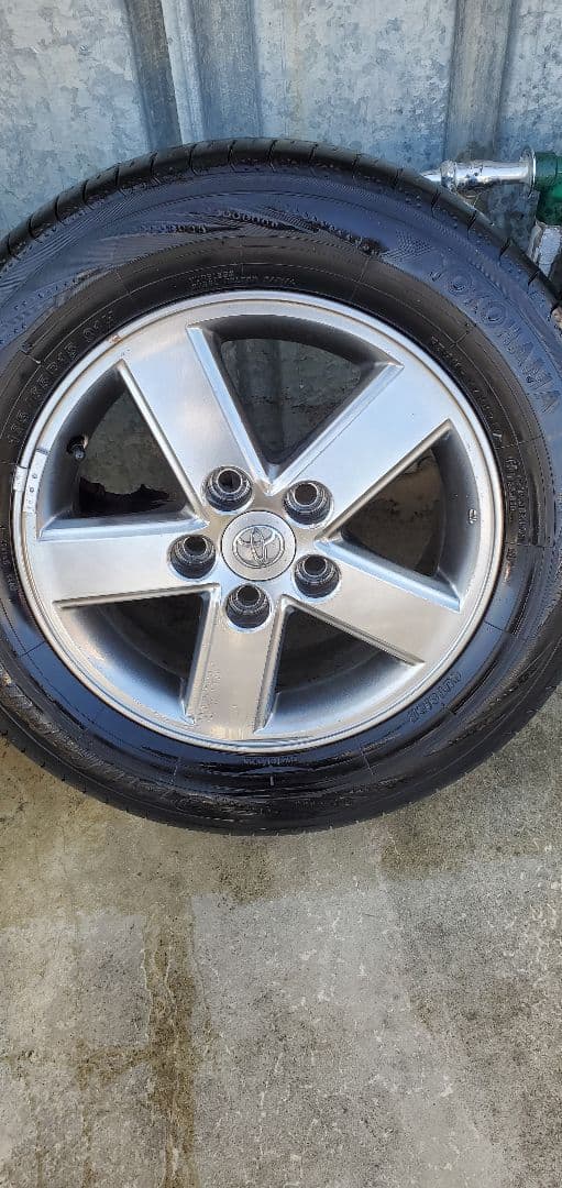 ヴォクシー70系ノーマルホイール、タイヤセット　引き取り限定