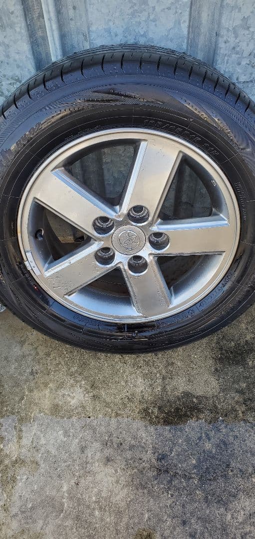 ヴォクシー70系ノーマルホイール、タイヤセット　引き取り限定