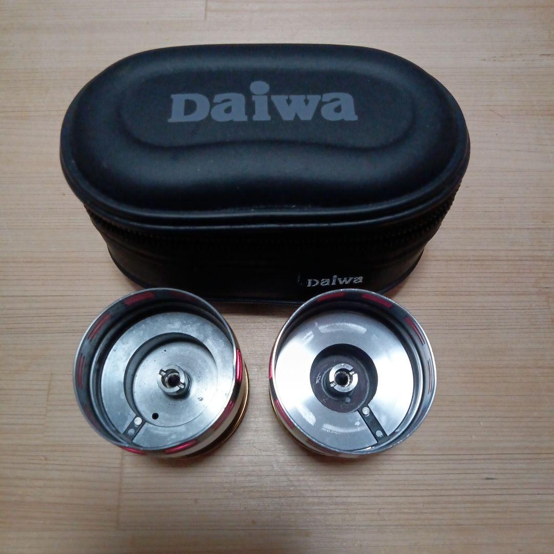人気ブランド　ダイワ　トーナメント　レバーブレーキリール　スプール　2セット