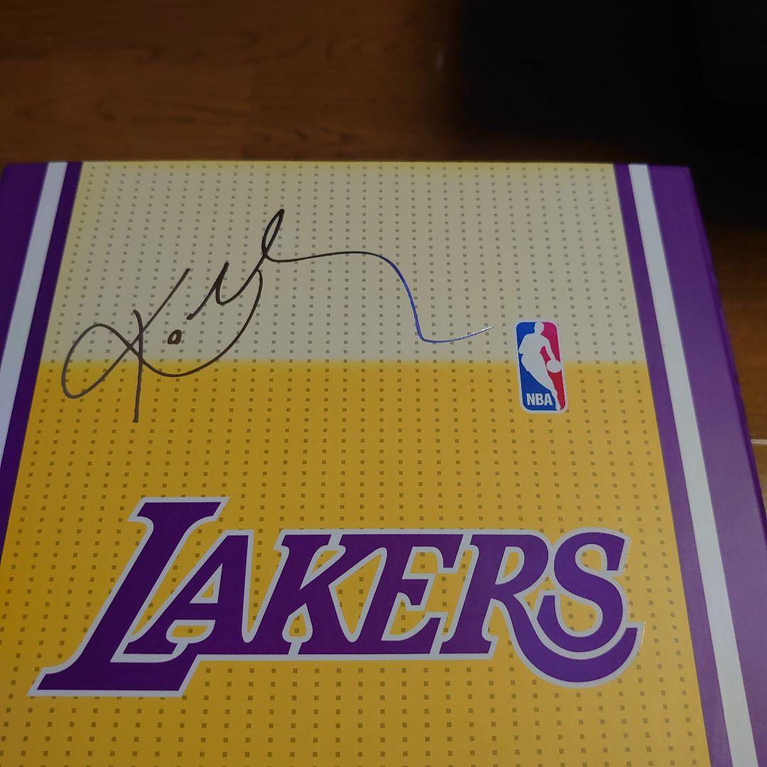 エンターベイ コービー・ブライアント 1/6 フィギュア