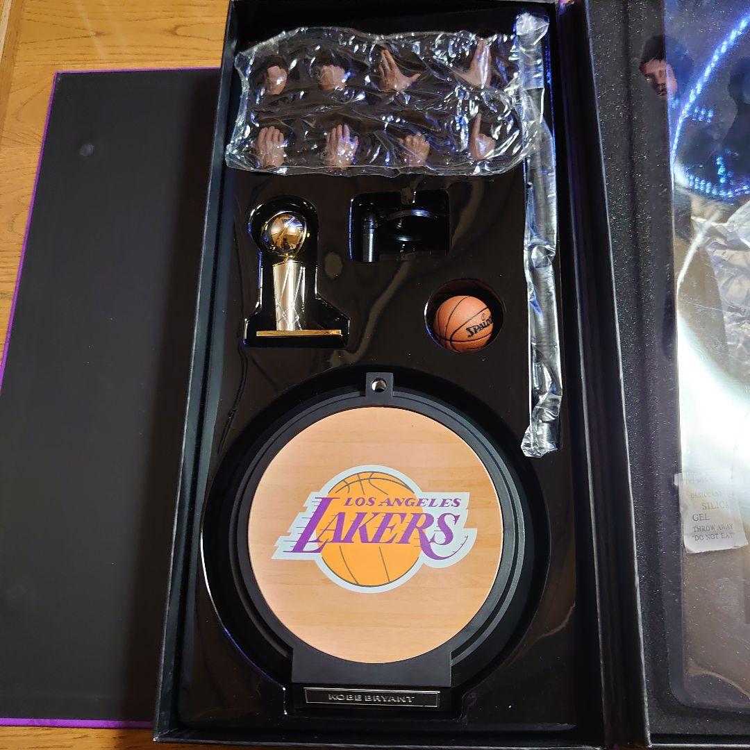 エンターベイ コービー・ブライアント 1/6 フィギュア