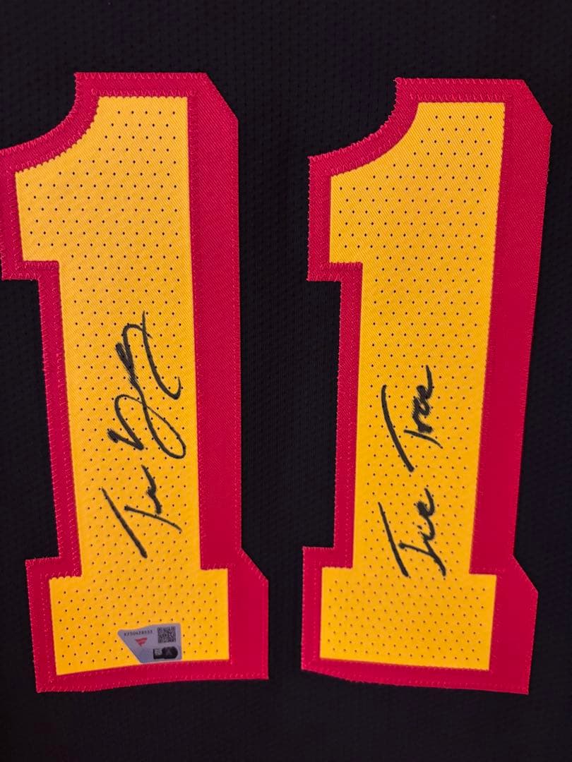 NBA Atlanta Hawks Trae Young サイン入りジャージ