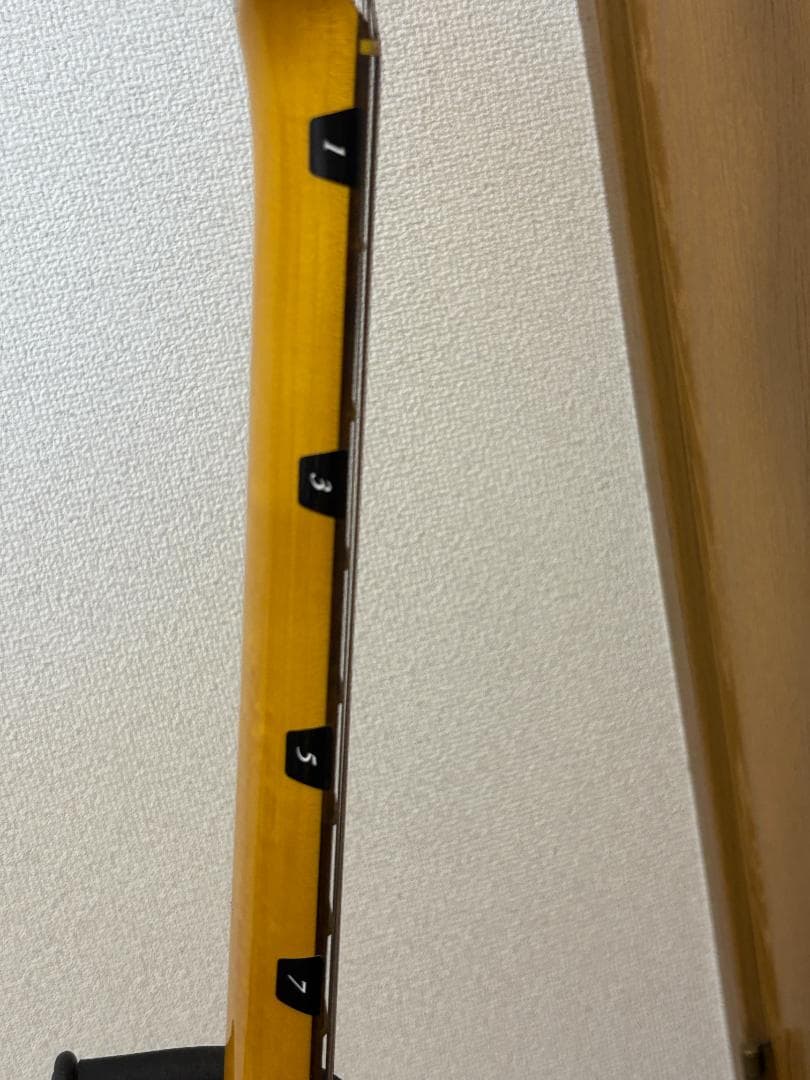 Squier by Fender ストラトタイプ エレキギター　中古