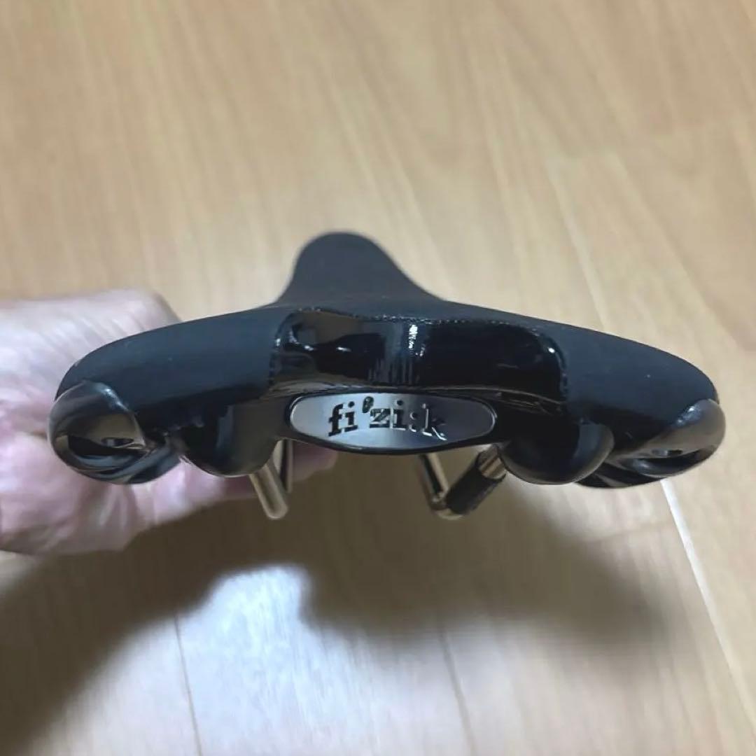 フィジーク ALIANTE K:ium レール サドル 黒