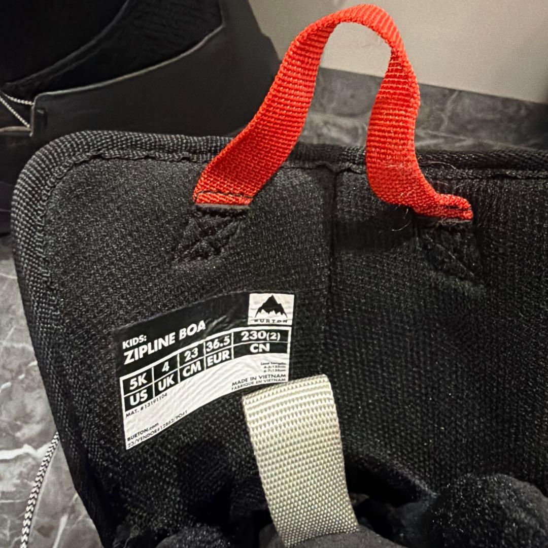 ヤス！！ZIPLINE 子ども用スノーボードブーツ ブラック