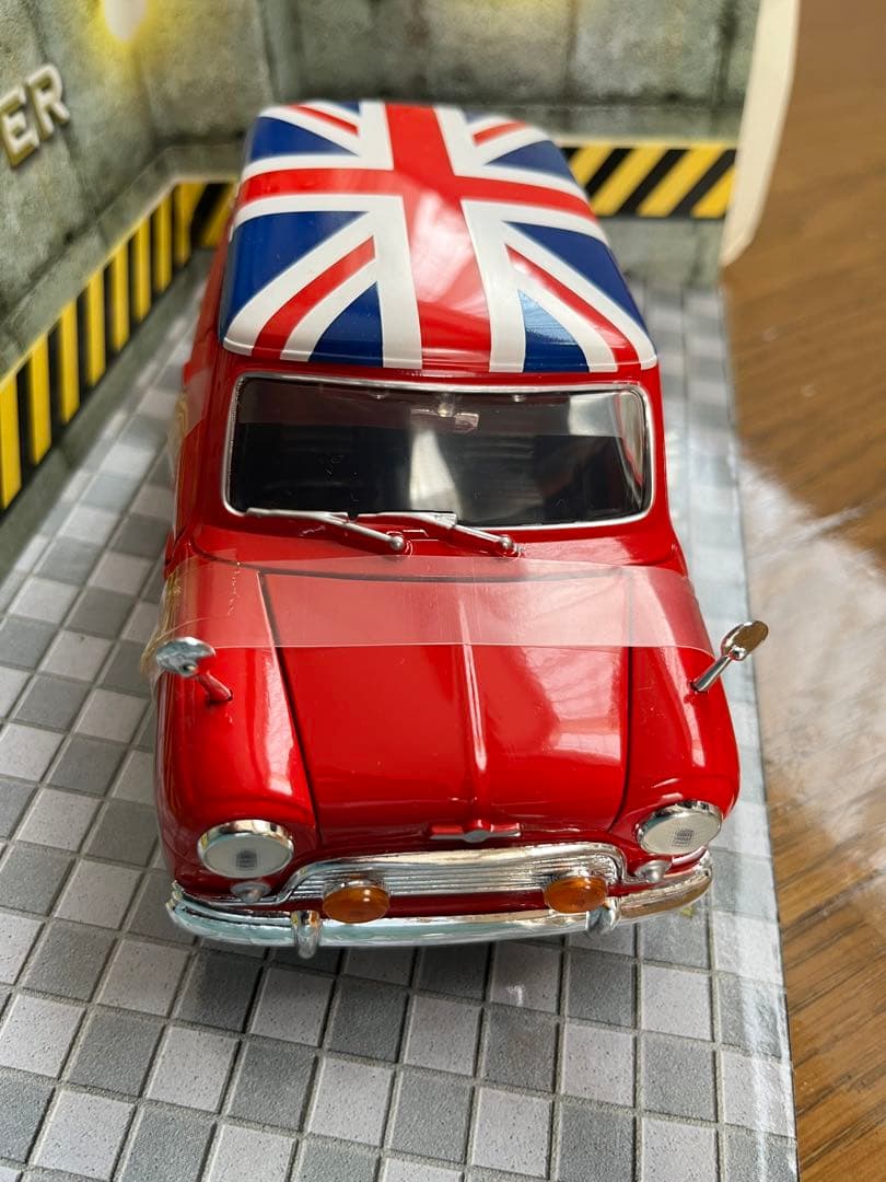 ミニカー　 ミニクーパー　1/18 赤