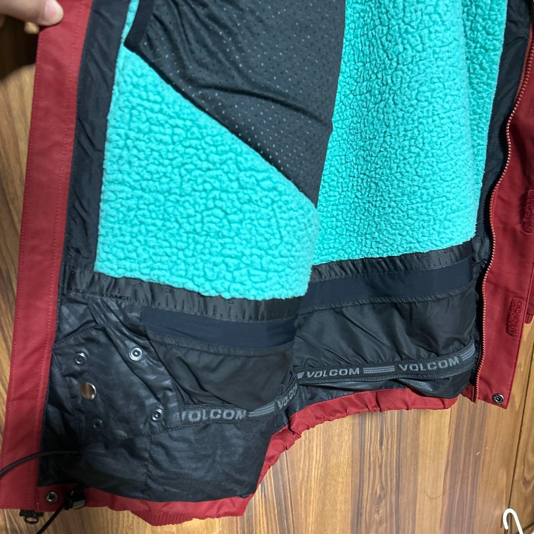 値下げしました！VOLCOM スノーウェア