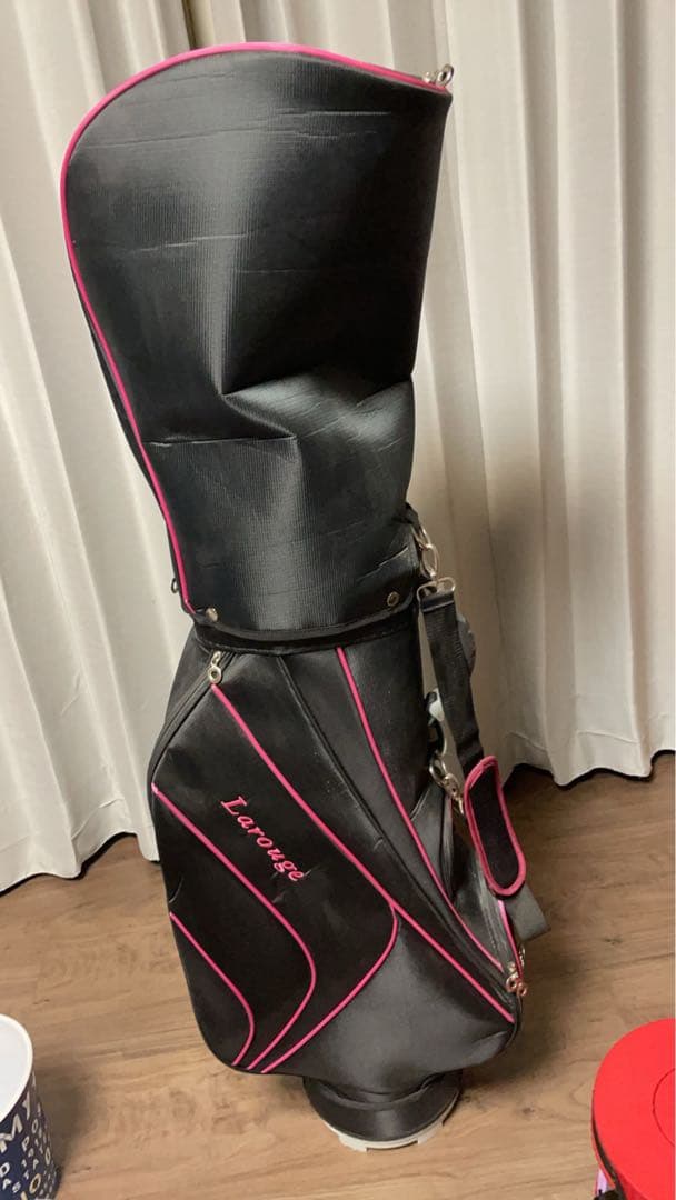 Larouge ゴルフバッグ・アイアンセット付き