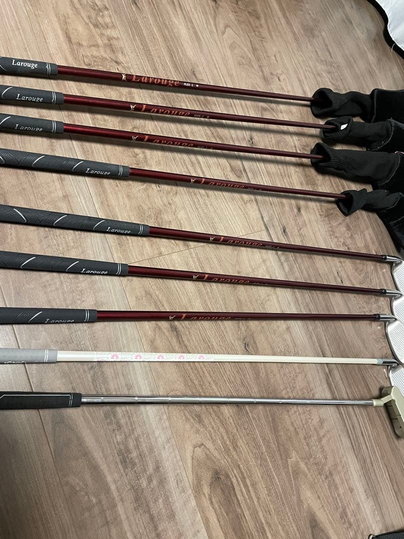 Larouge ゴルフバッグ・アイアンセット付き
