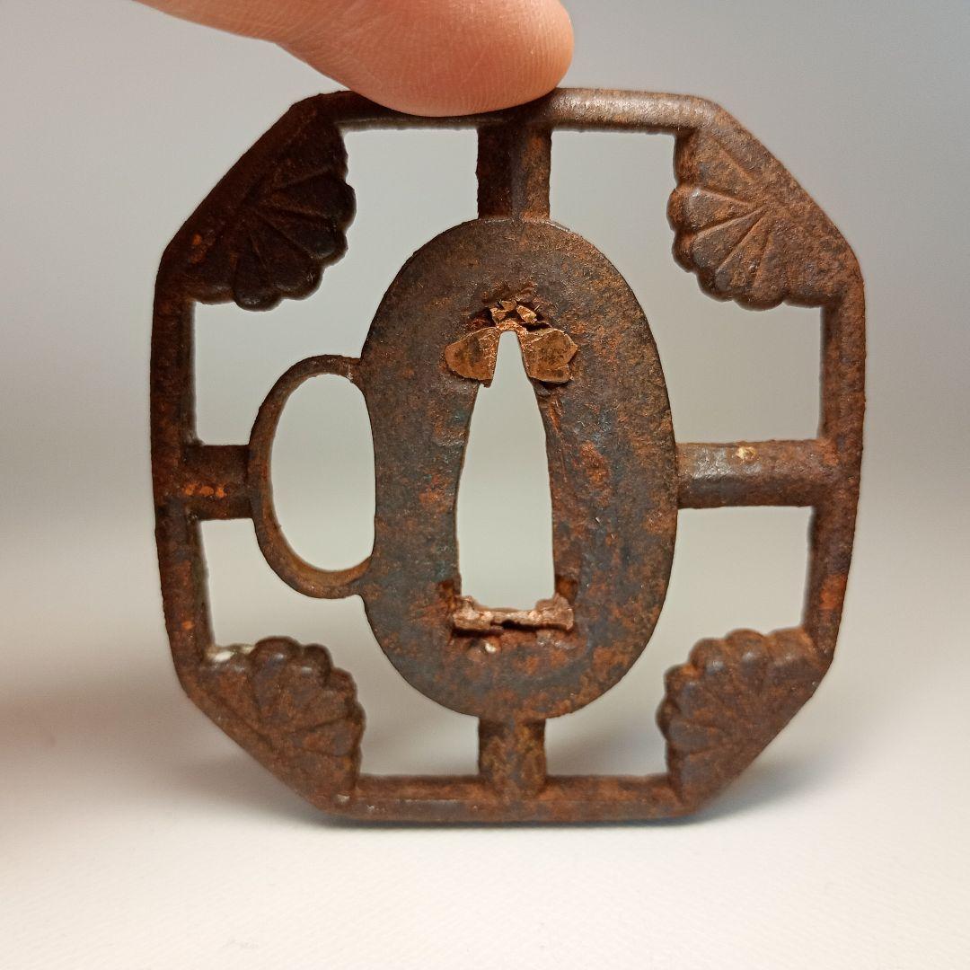 蔵から出てきた十字鍔と柄　【隠れキリシタン　刀装具】