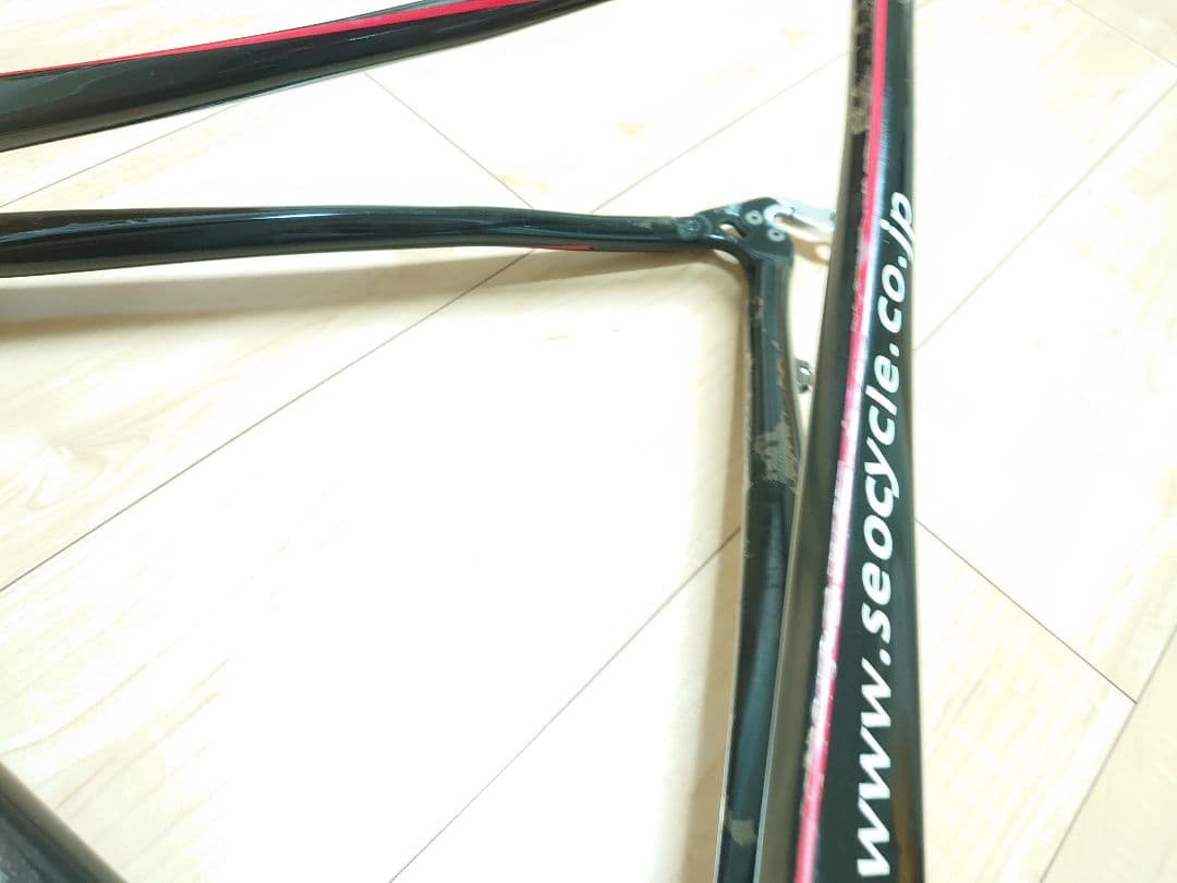 ゆうになります。semas CR-1 カーボンロードバイクフレーム