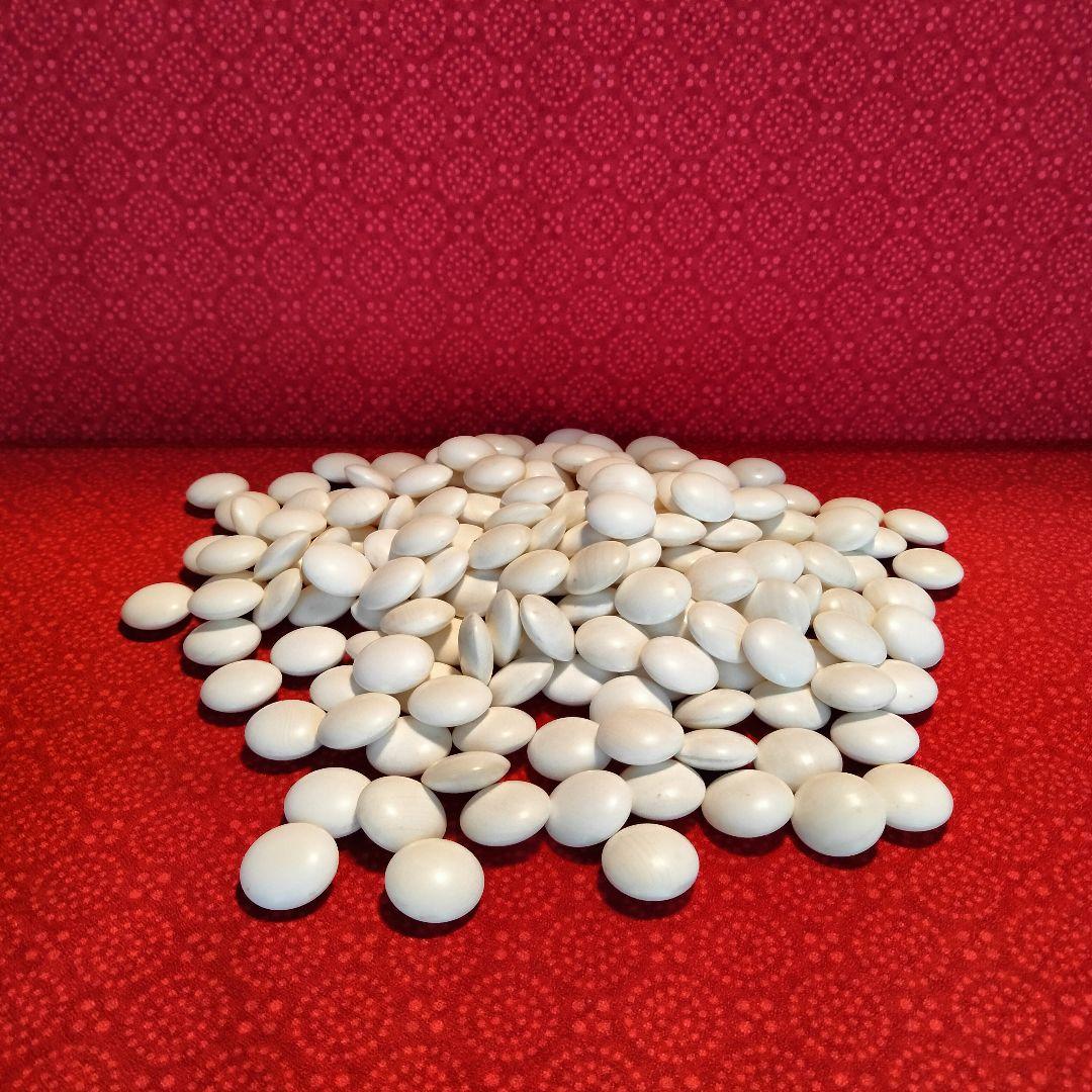 蛤白石那智黒石欅特大碁笥付き白33号 9.3mmUp高級白181個黒[懐志]碁笥