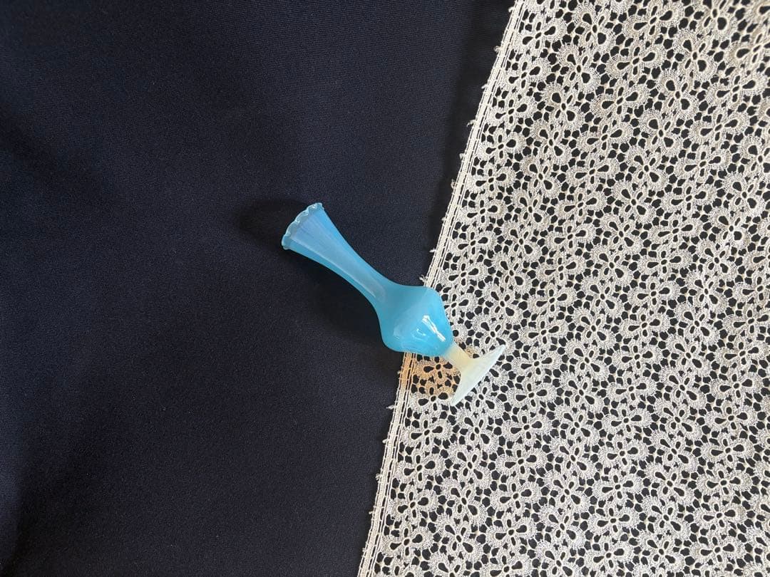 オパリンガラス フラワーベース フランス アンティーク