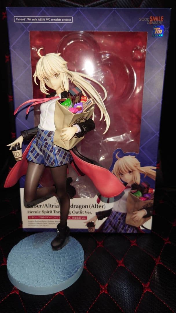 美品 Fate セイバー/アルトリア・ペンドラゴン オルタ 英霊旅装フィギュア
