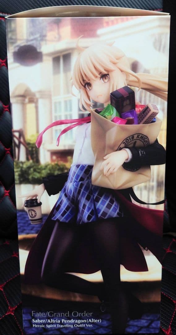 美品 Fate セイバー/アルトリア・ペンドラゴン オルタ 英霊旅装フィギュア