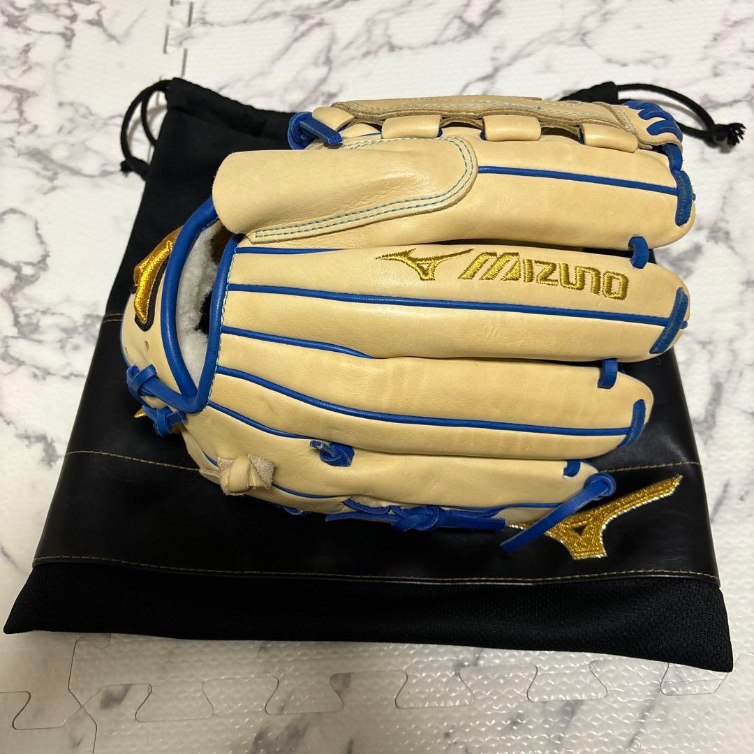 Mizuno Pro 軟式用　左投げ　ブロンド/青