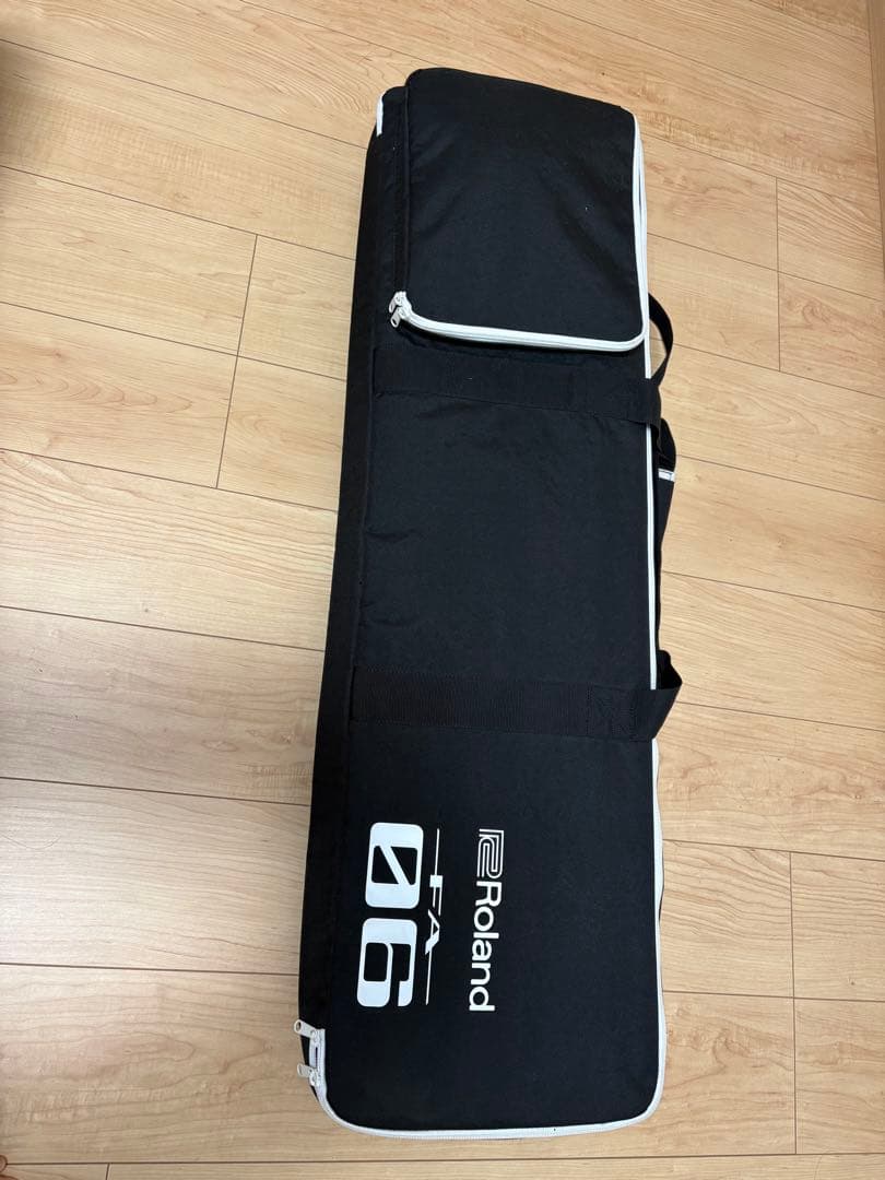 Roland FA-06 ローランド　シンセサイザー　キーボード　ケース付き