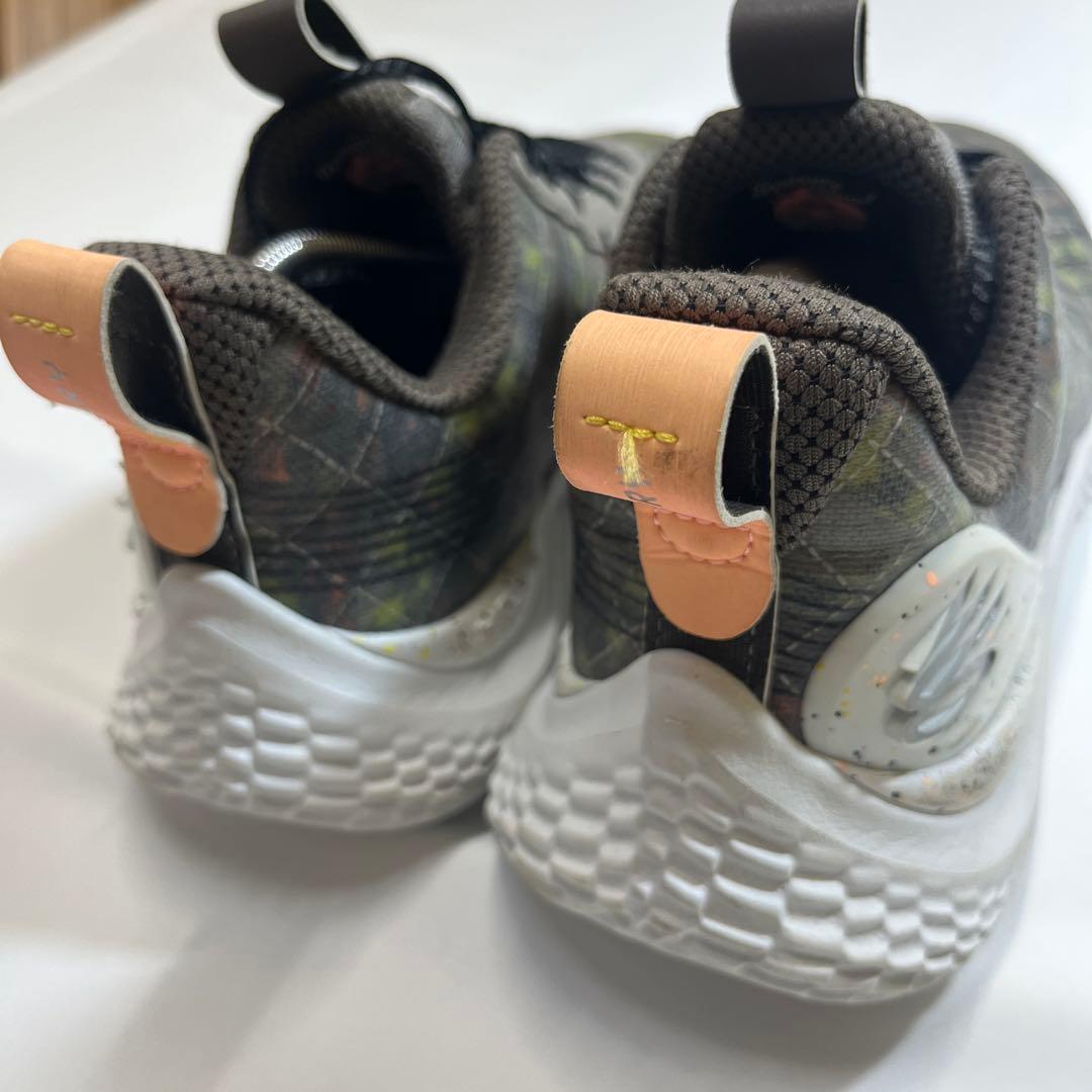 アンダーアーマーカリー10\"Treasure \"27cm