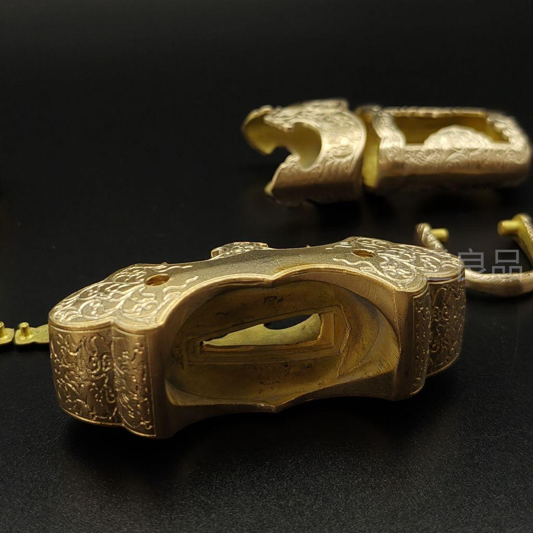 年末セール衛府の太刀金具　菊紋の図　切羽目釘鐺太刀拵鞘金具　金工品　銅製レア金具