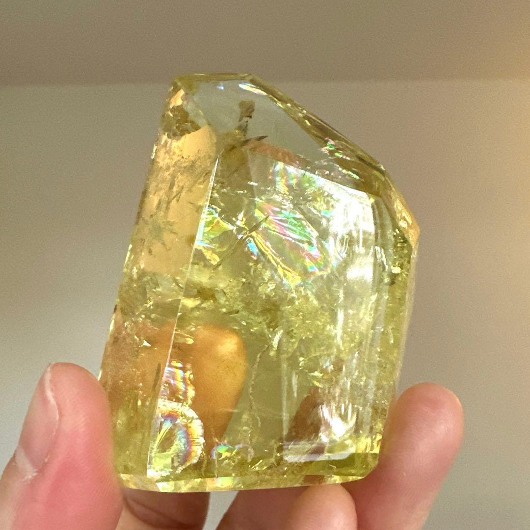 高品質　シトリン　虹　フリーフォーム　非加熱　122.3g レインボーシトリン