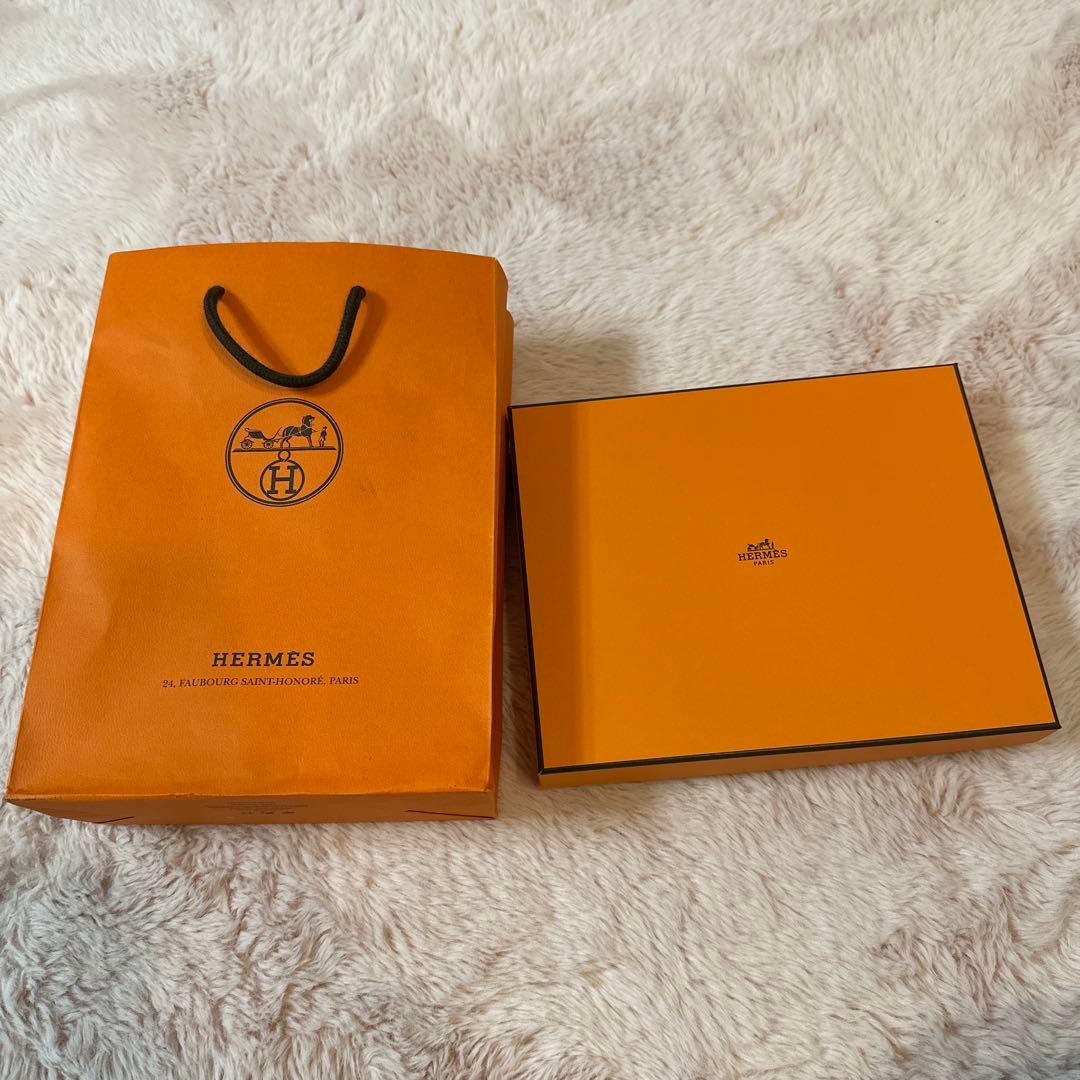 HERMES タオルハンカチ ギフトボックス付き タグ付き