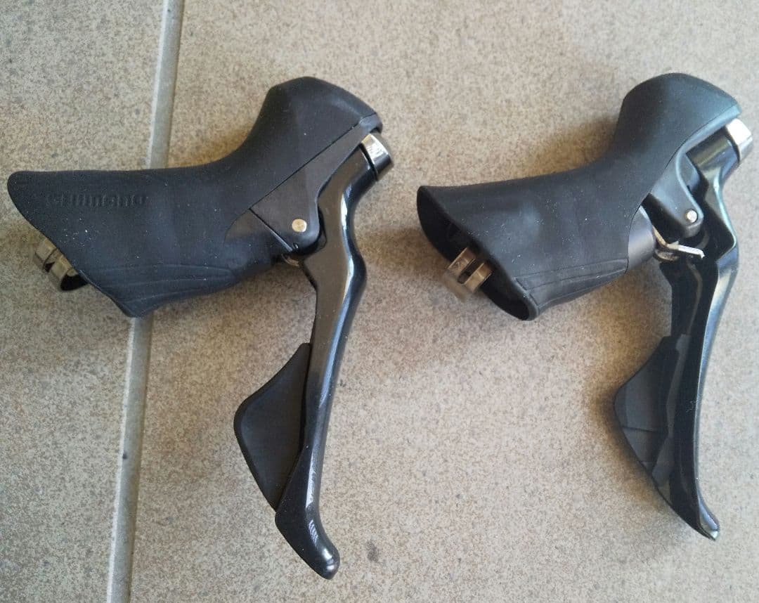 シマノ アルテグラ ST-R8000 左右STIセット 2X11S リムブレーキ