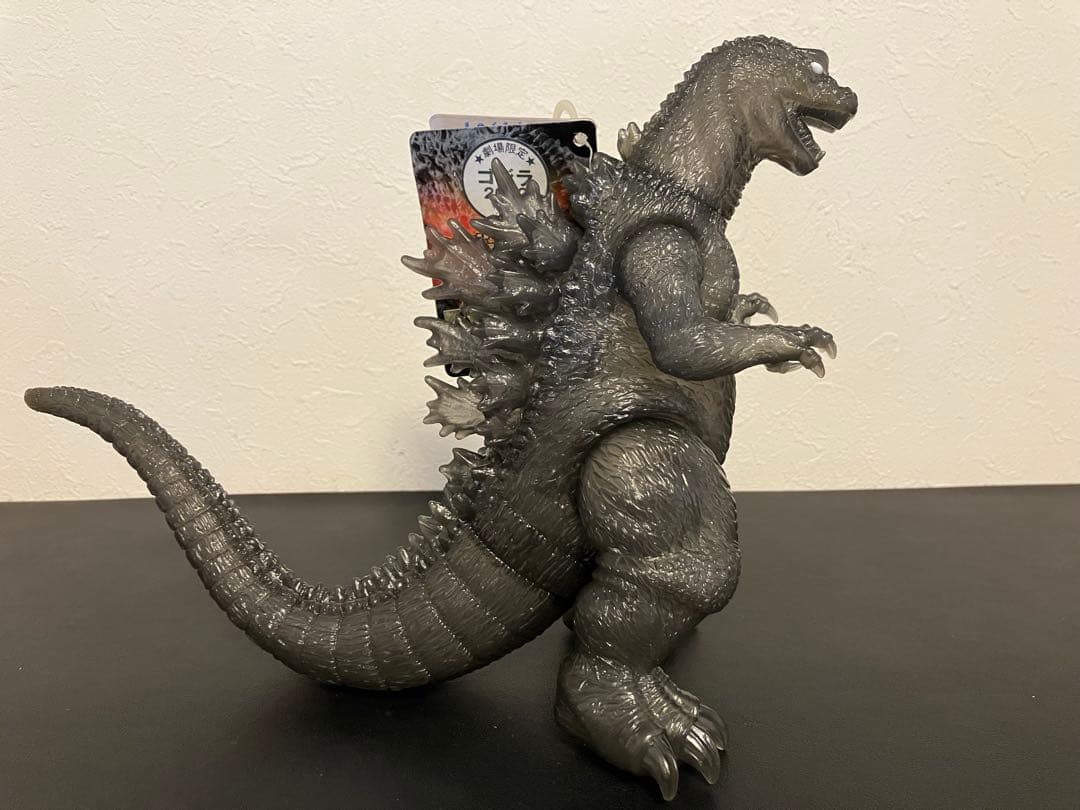 タグ付き　2002 劇場限定版　ゴジラ・モスラ・キングギドラ大怪獣総攻撃　ソフビ