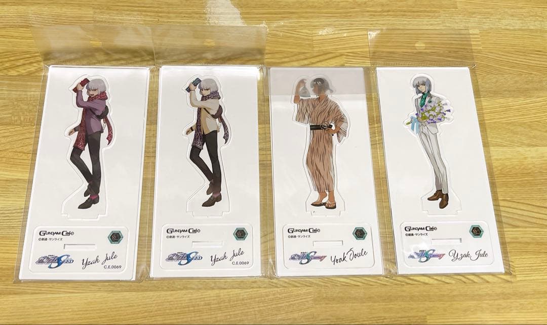 ガンダムカフェ SEED DESTINY イザーク アクスタセット