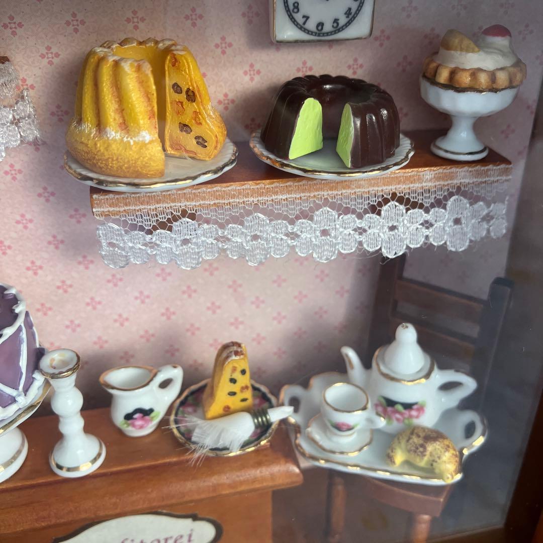 ククロフが可愛いケーキ屋さん ロイターポーセリン ドールハウス
