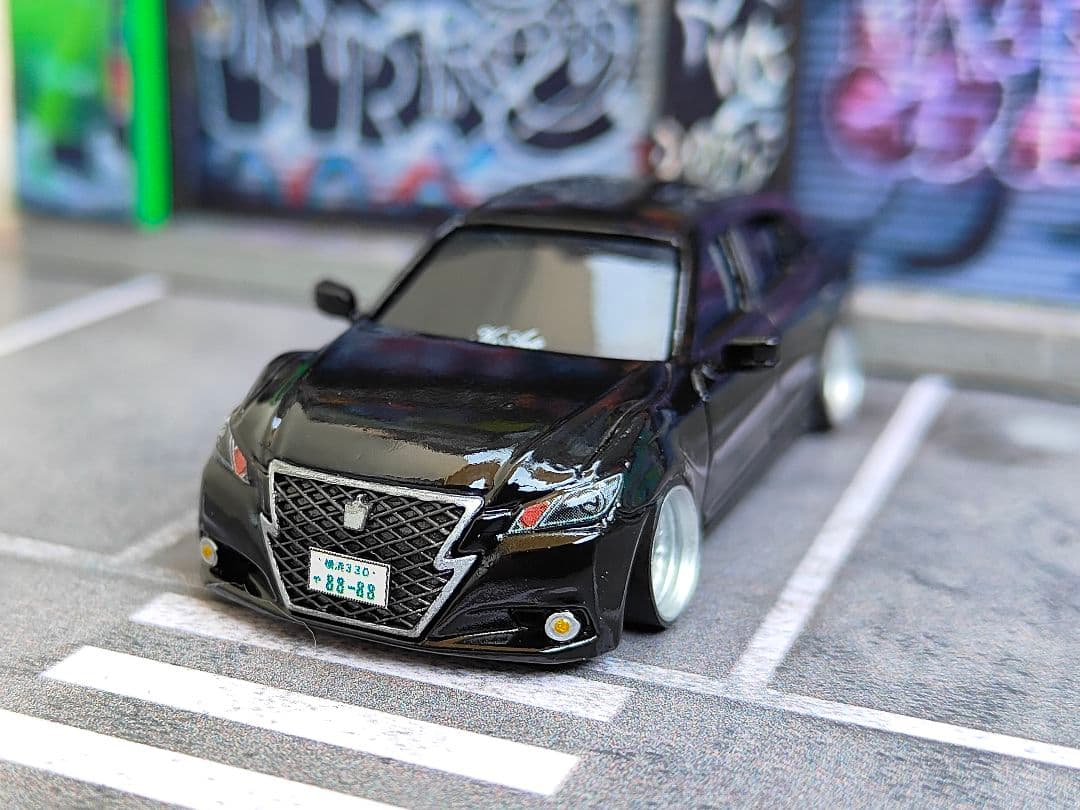 トミカ改造 トヨタ 21クラウン VIP仕様 全塗装 深リム ホットウィールa