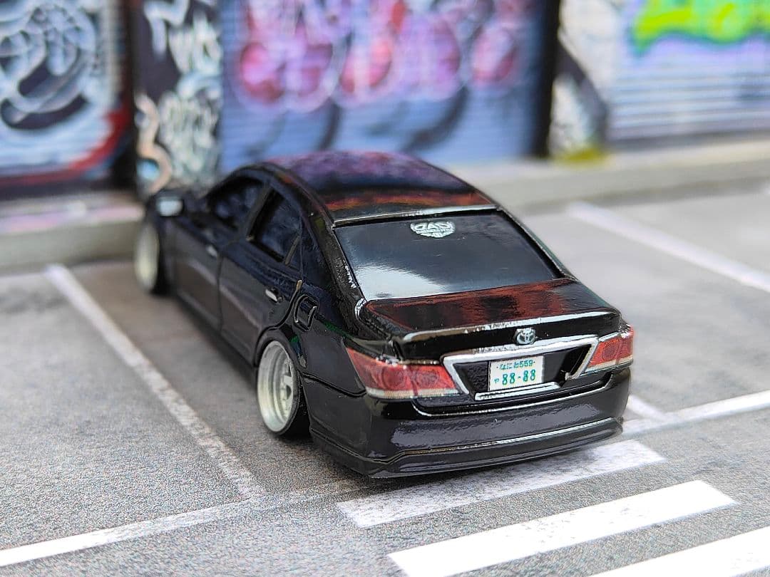 トミカ改造 トヨタ 21クラウン VIP仕様 全塗装 深リム ホットウィールa