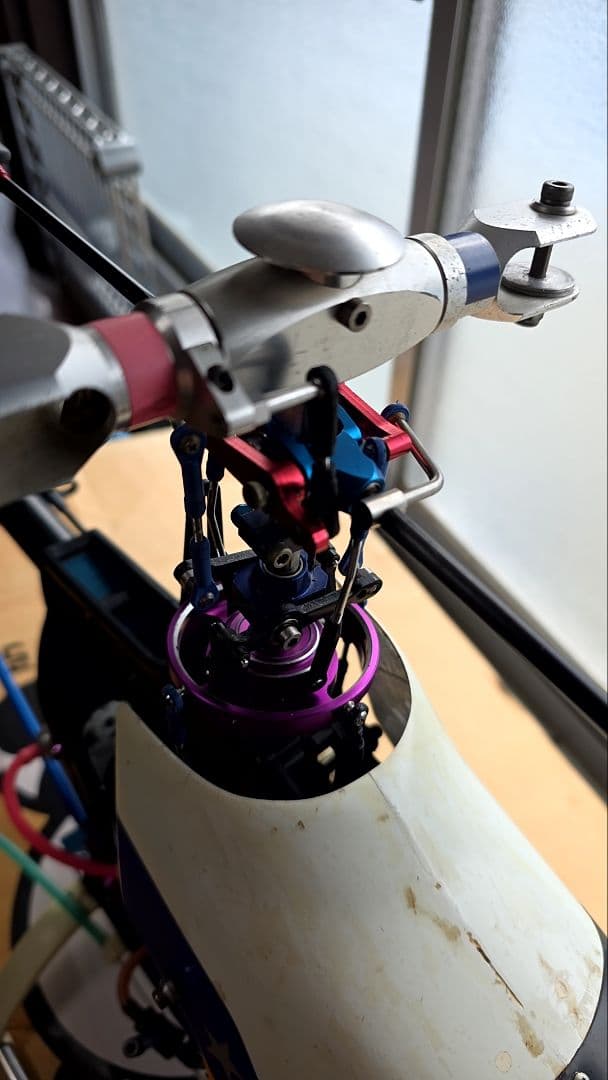 ヒロボーシャトル30 RCヘリ