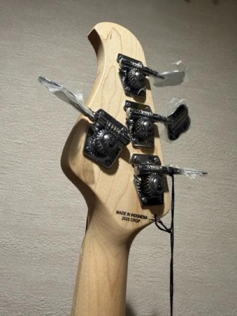 ベース Joe Dart III Sterling by Music Man