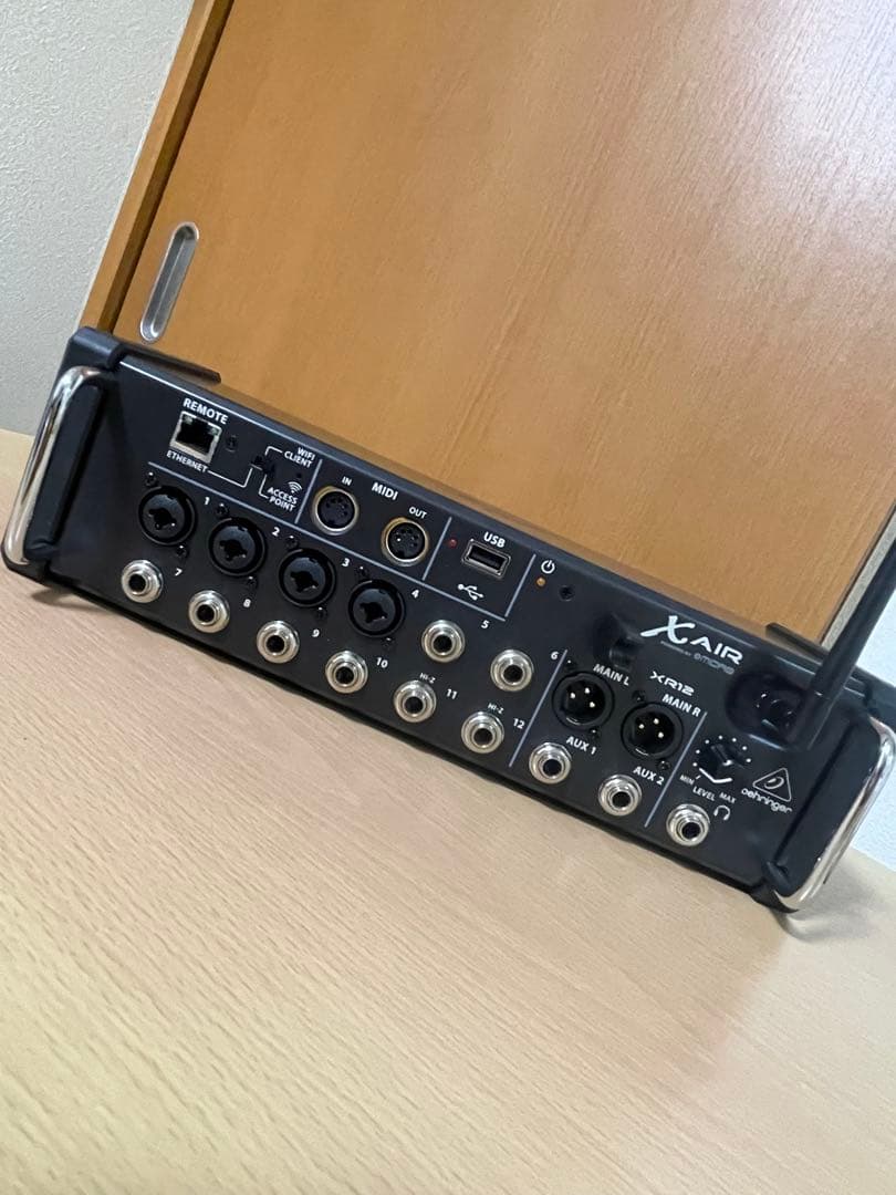 Behringer X AIR XR12 デジタルミキサー
